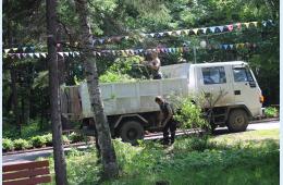 11.06.2024 Городской парк приводят в порядок к празднику | Администрация муниципального округа город Партизанск Приморского края Официальный сайт