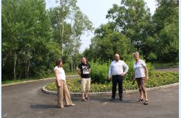 11.07.2024 В сквере «Юбилейный» благоустроили еще одну территорию | Администрация муниципального округа город Партизанск Приморского края Официальный сайт